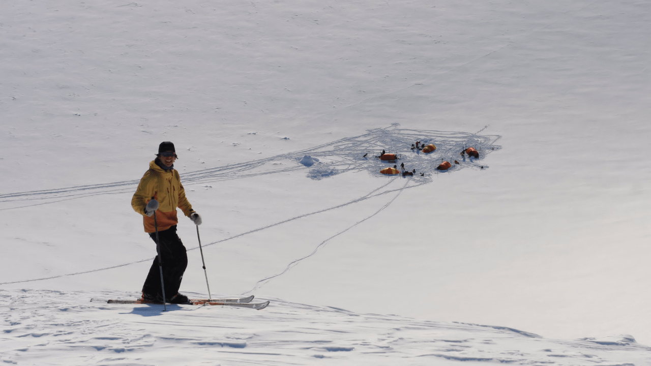 skiing-min